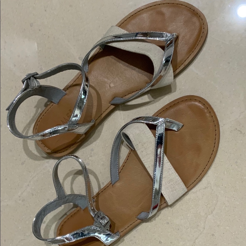 Toms Lexie sandals. Size 8